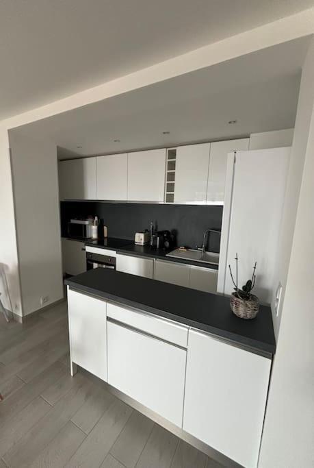בוסוליי Appartement Tout Confort & Parking מראה חיצוני תמונה